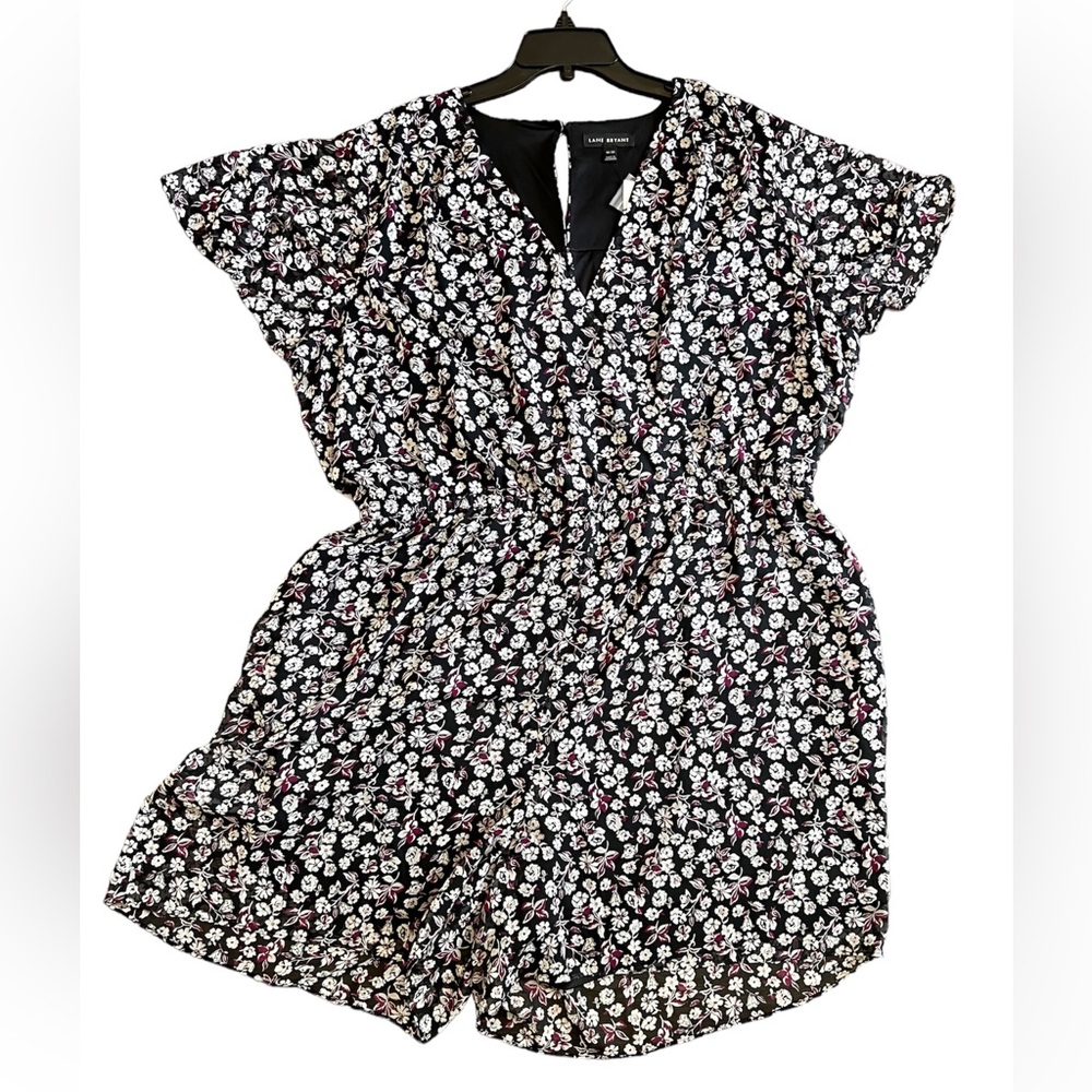 NWT Lane Bryant Romper Black White and Purple Floral Shorts Flutter sleeve